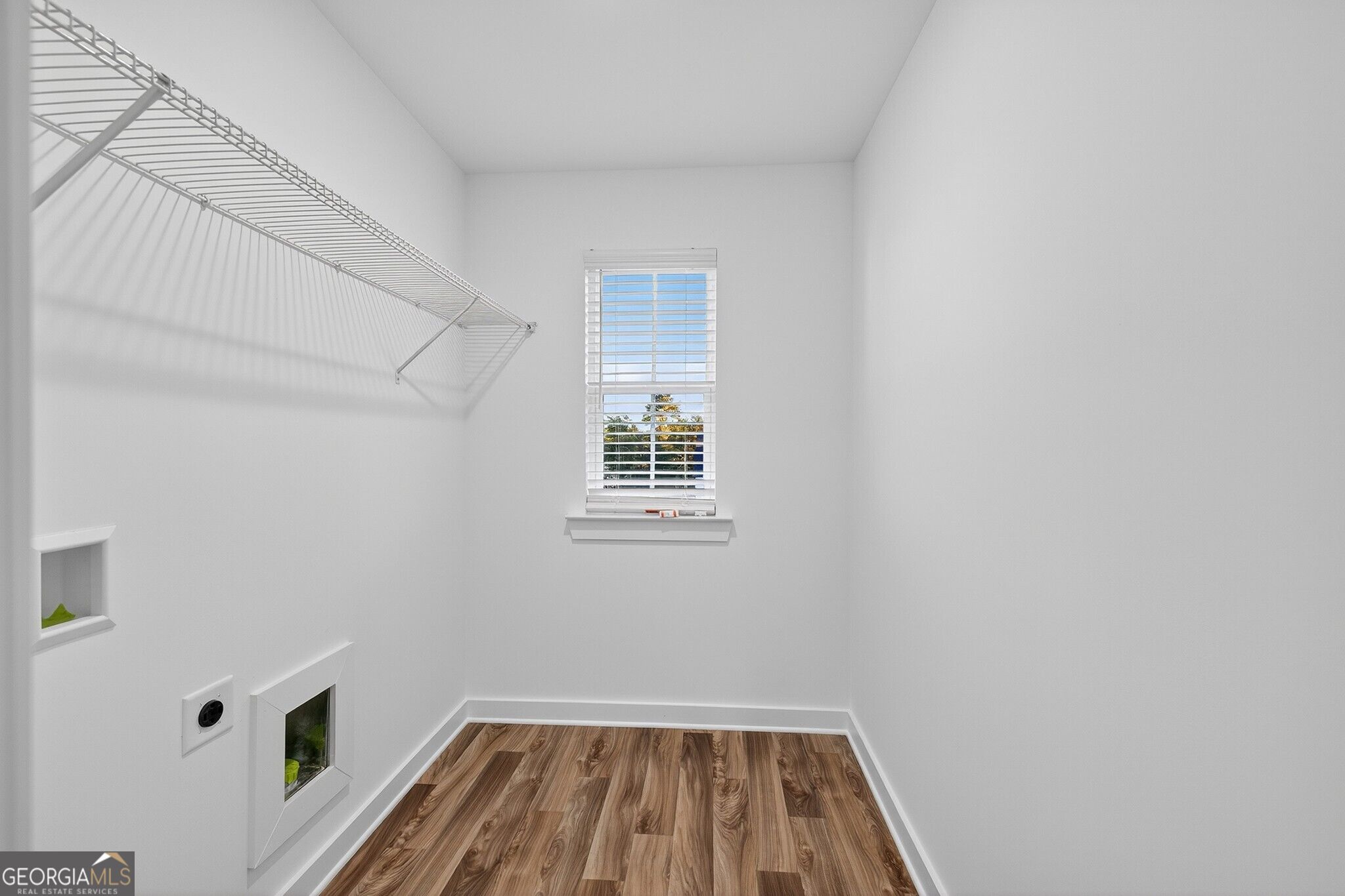 196 Cochin Drive Property Photo 39