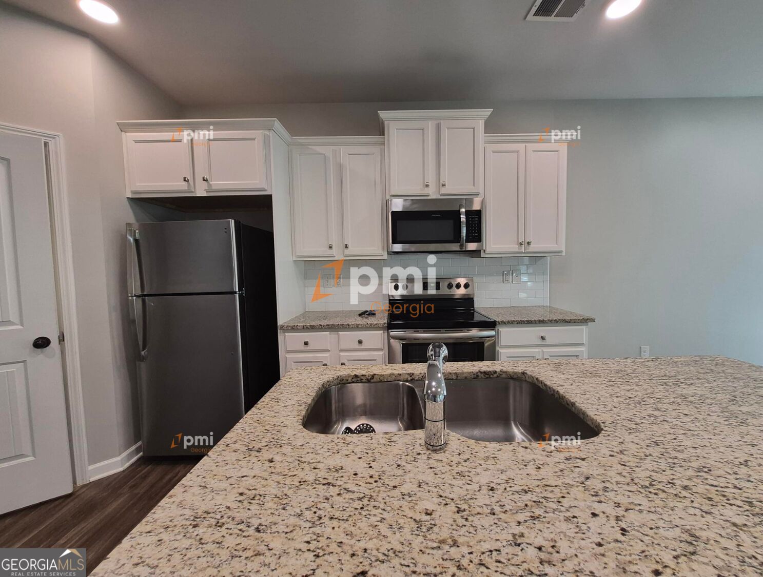 5051 Pioneer Parkway Property Photo 3