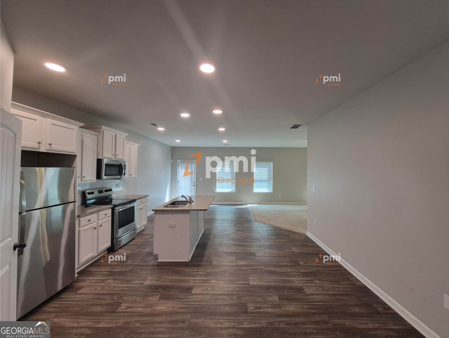 5051 Pioneer Parkway Property Photo 4