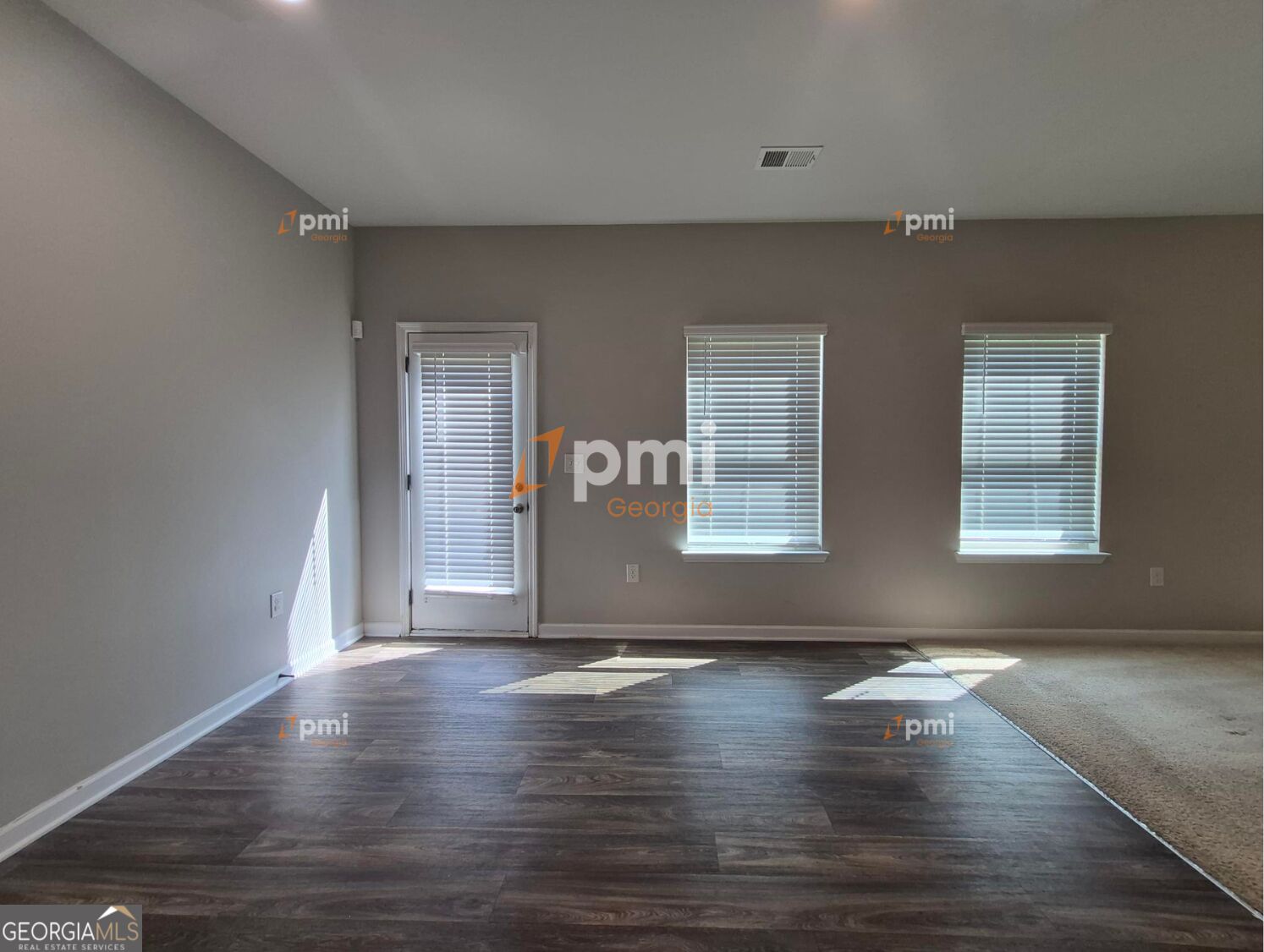 5051 Pioneer Parkway Property Photo 5