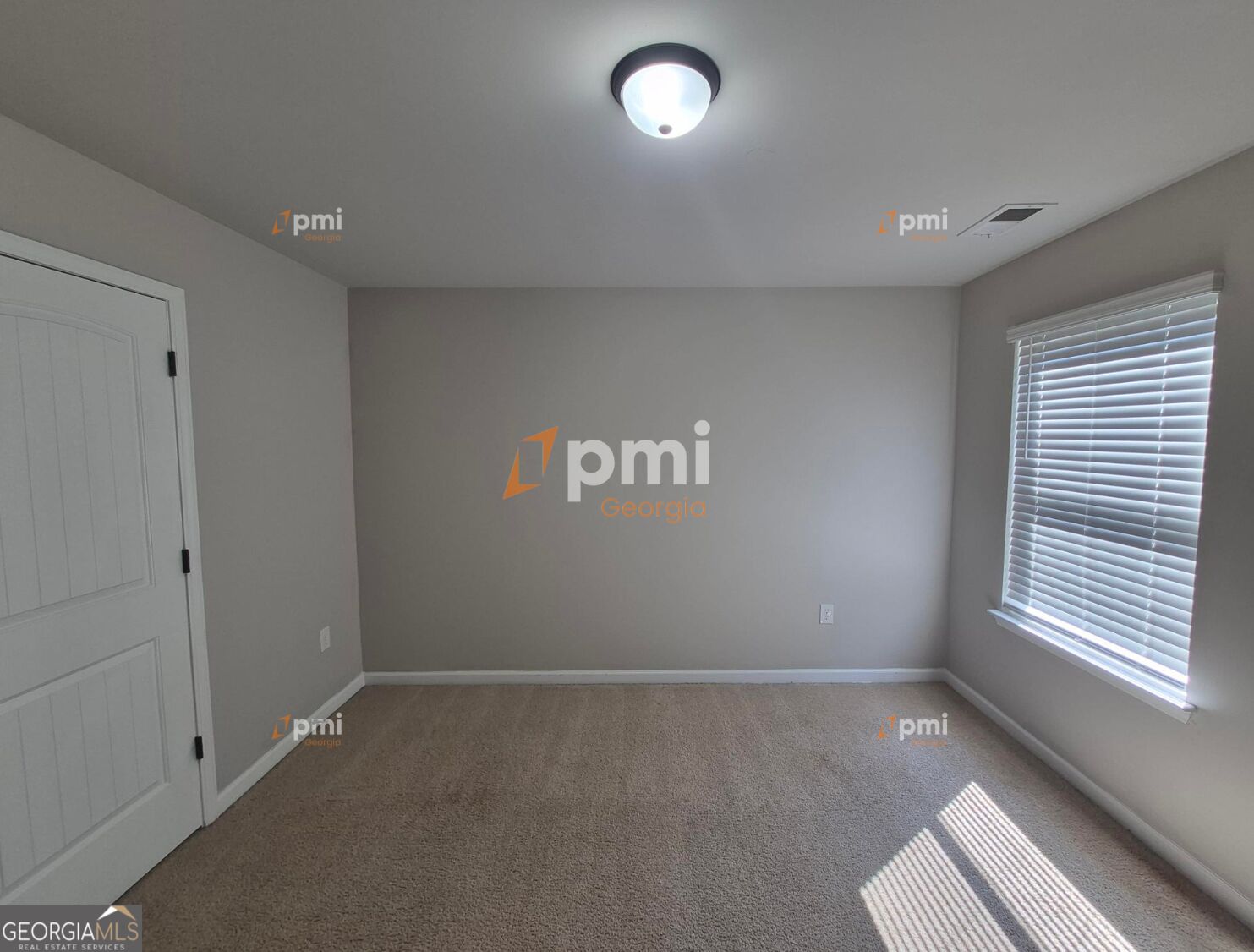5051 Pioneer Parkway Property Photo 9