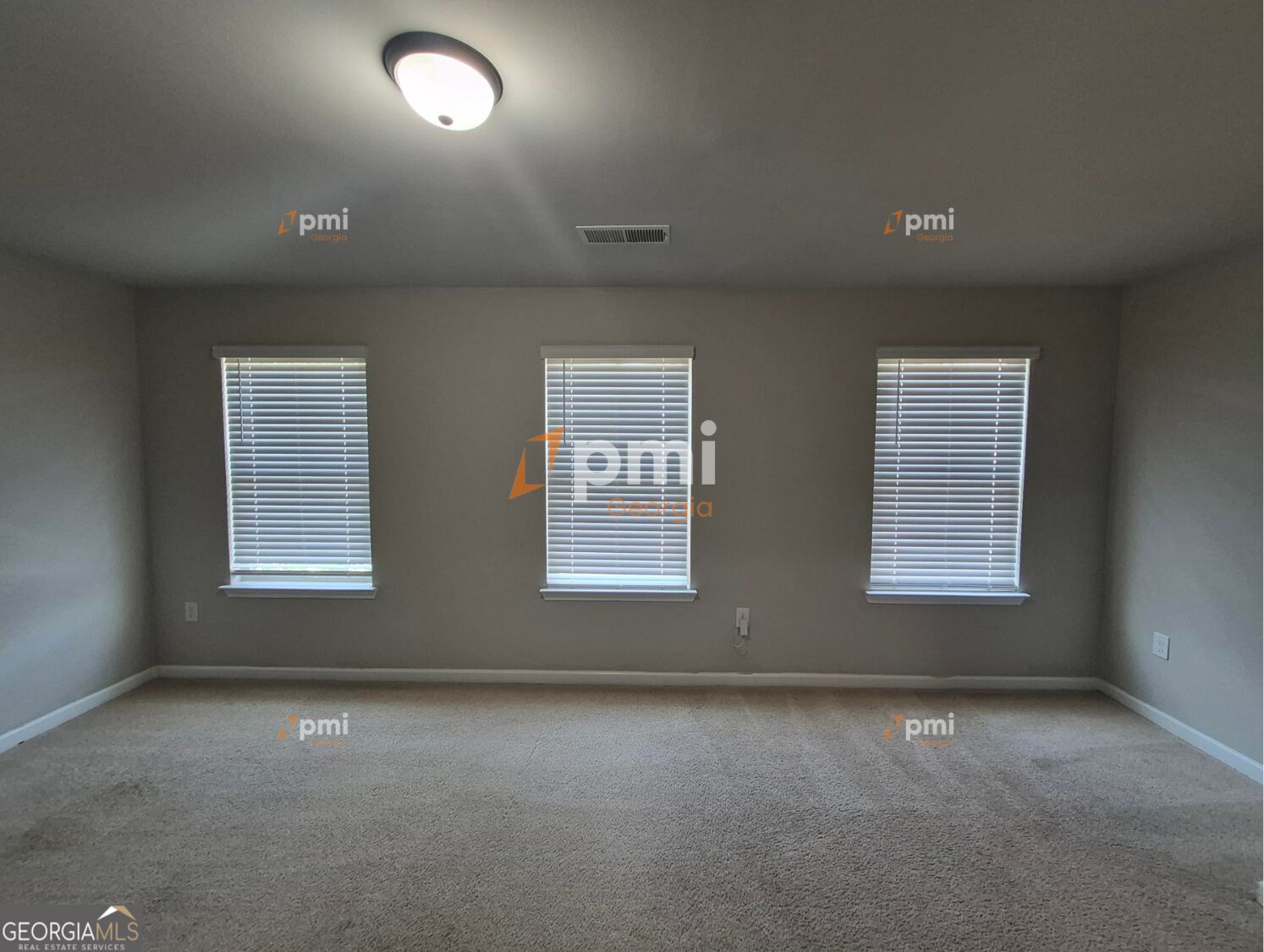 5051 Pioneer Parkway Property Photo 11