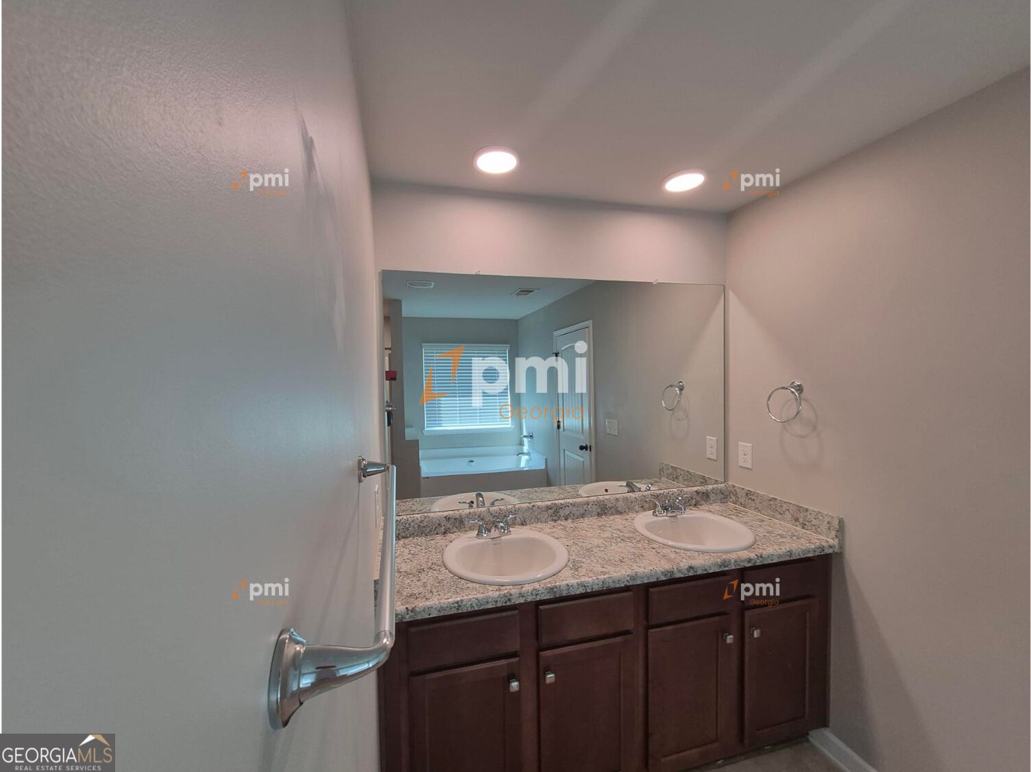 5051 Pioneer Parkway Property Photo 17