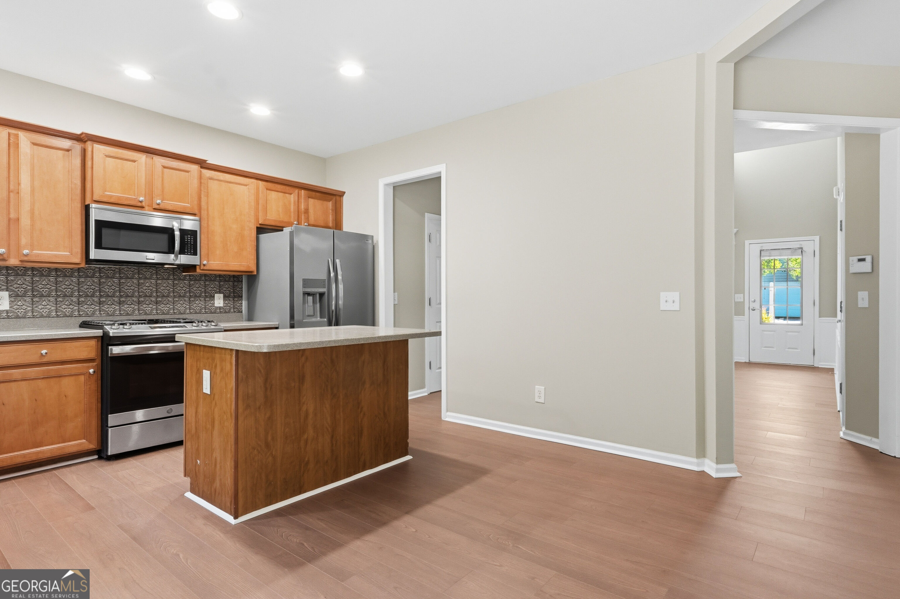 710 Berkeley Terrace Property Photo 10