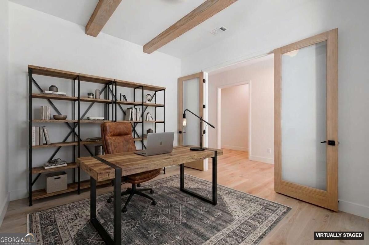 6004 Hemingway Lane Property Photo 15