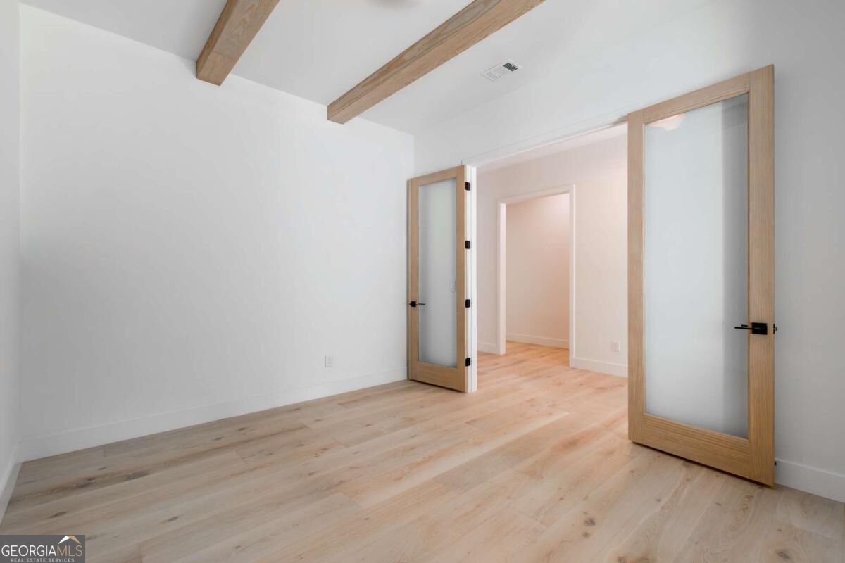 6004 Hemingway Lane Property Photo 16