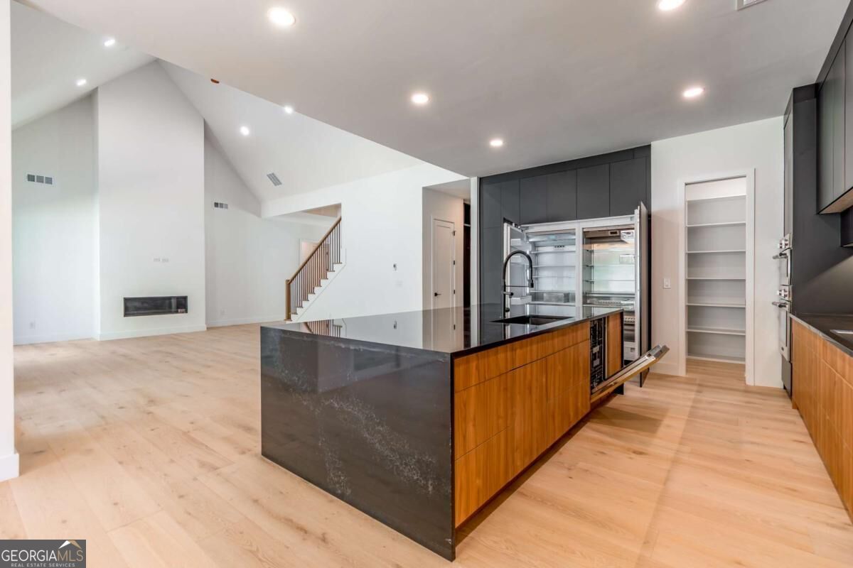 6004 Hemingway Lane Property Photo 30