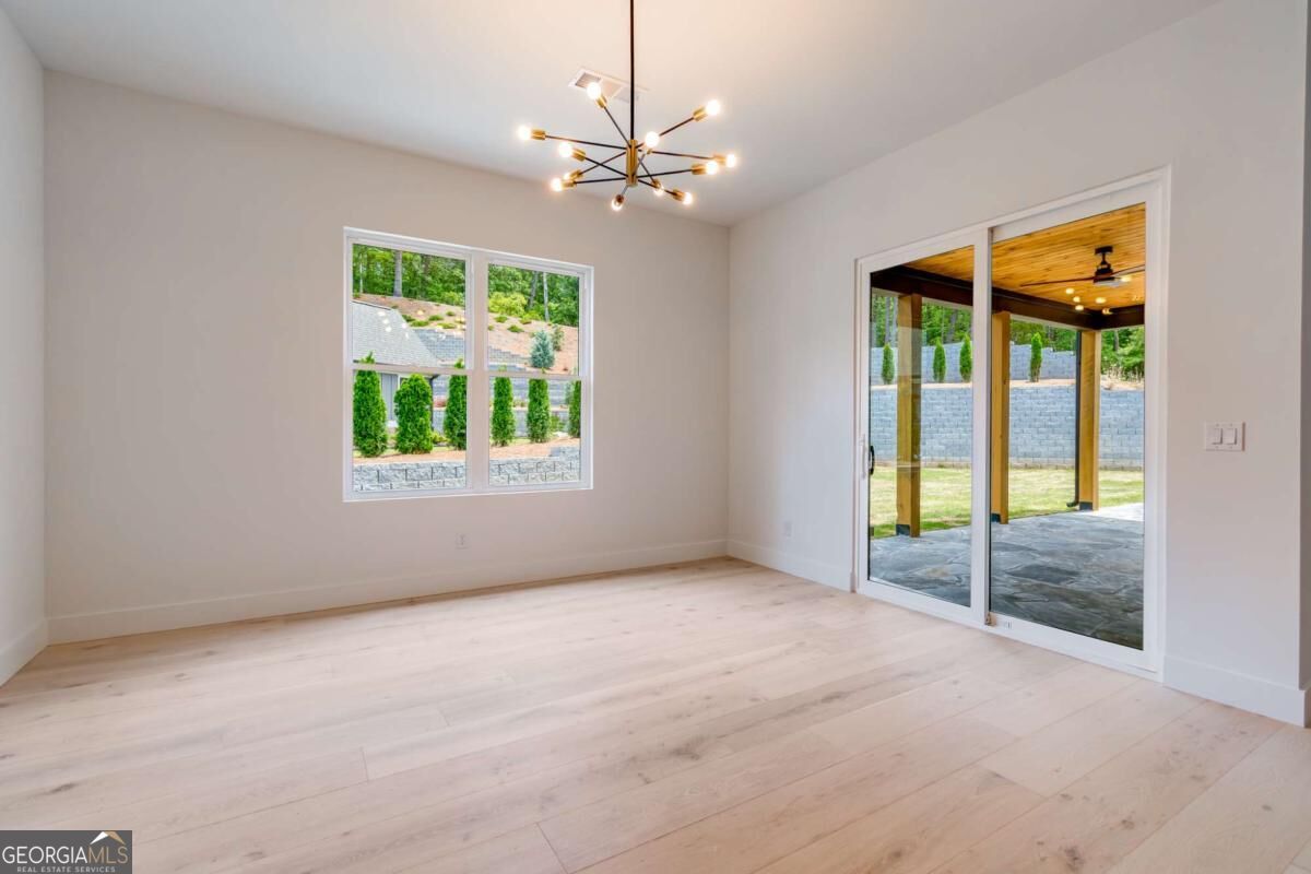 6004 Hemingway Lane Property Photo 32