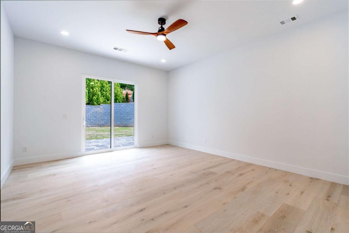 6004 Hemingway Lane Property Photo 34