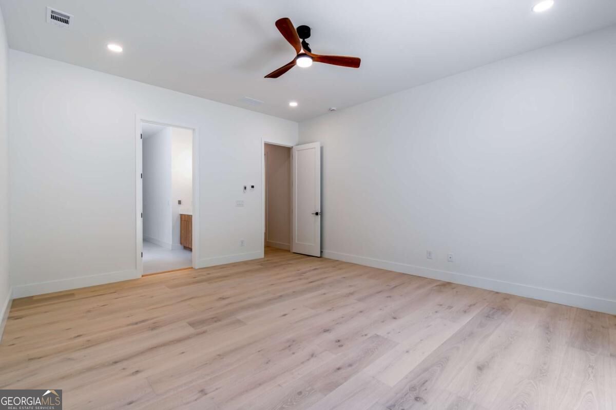 6004 Hemingway Lane Property Photo 35