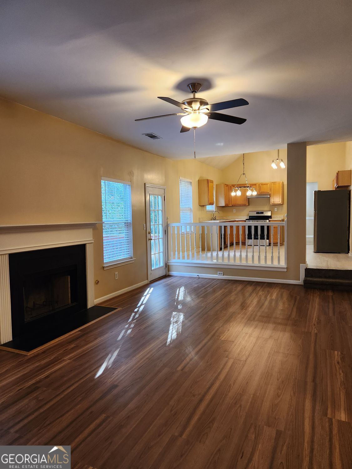 1025 Winding Brook Way Property Photo 9