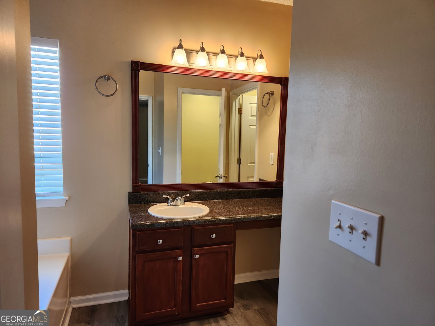1025 Winding Brook Way Property Photo 19