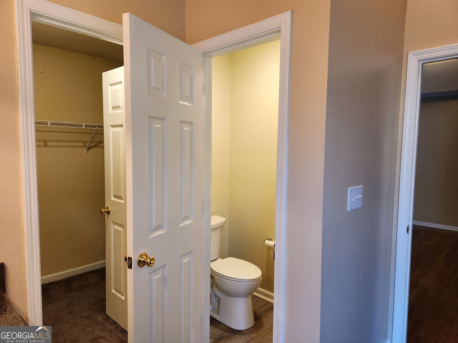 1025 Winding Brook Way Property Photo 22