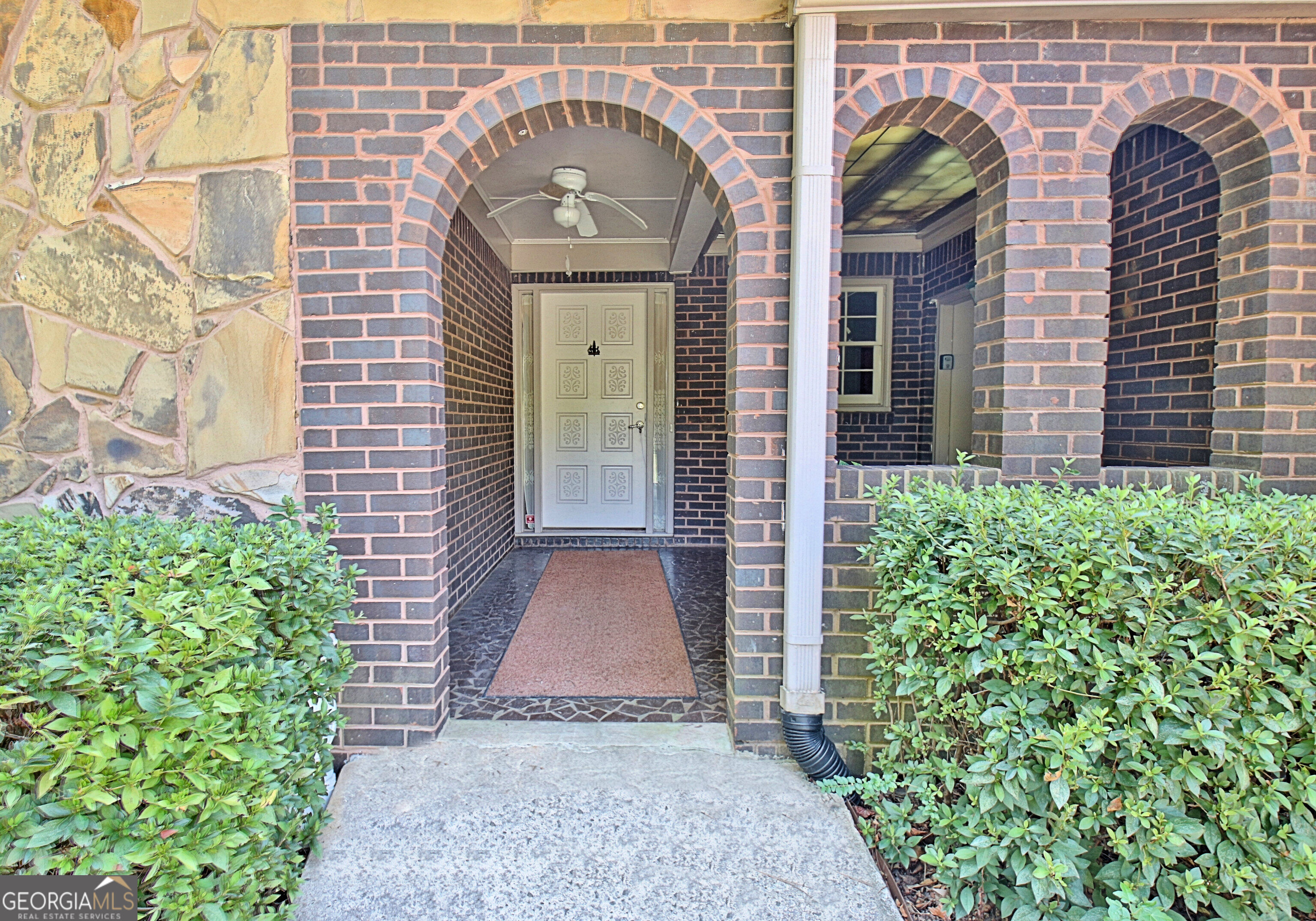 45 North Drive Property Photo 5