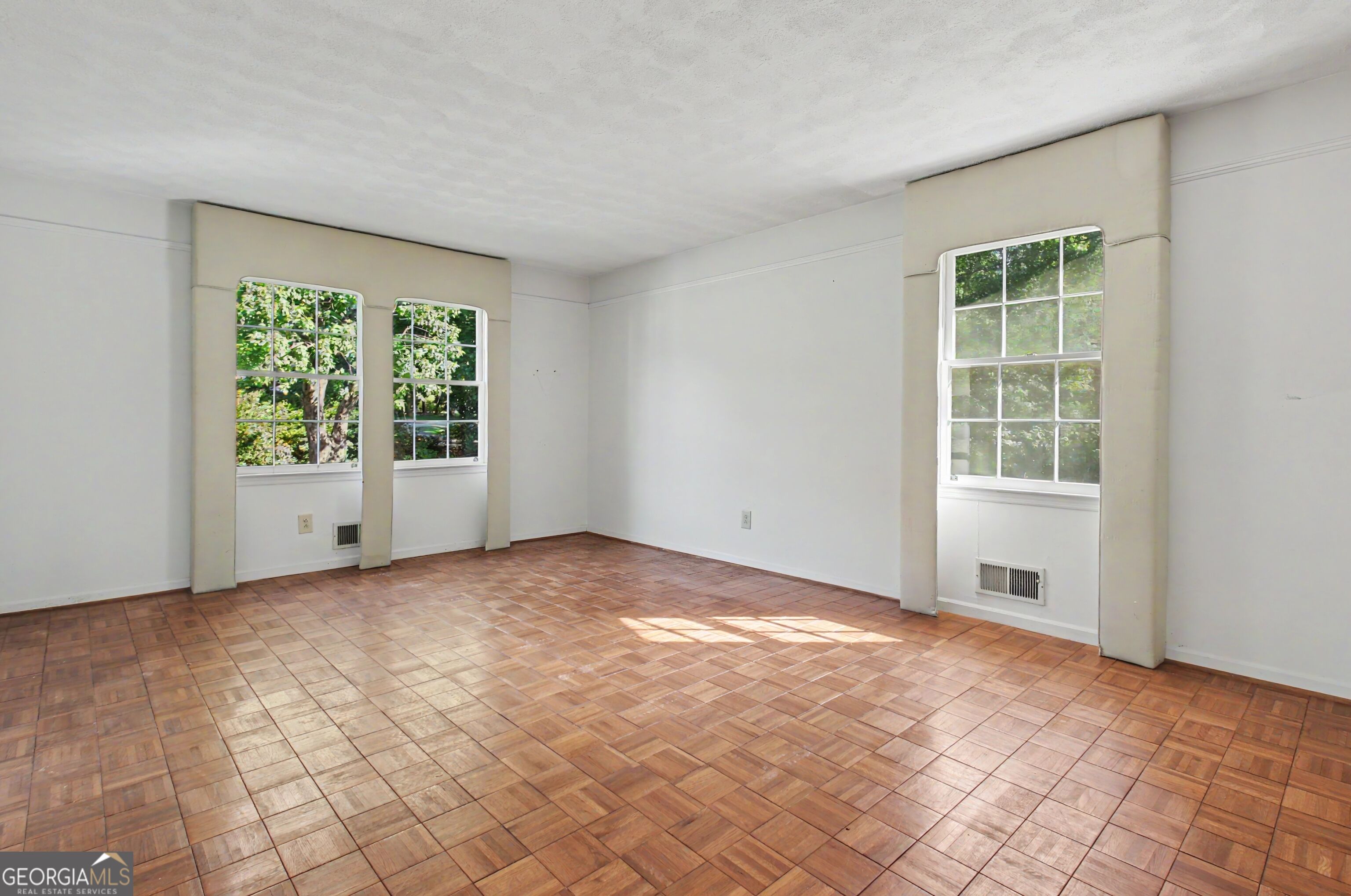 45 North Drive Property Photo 9