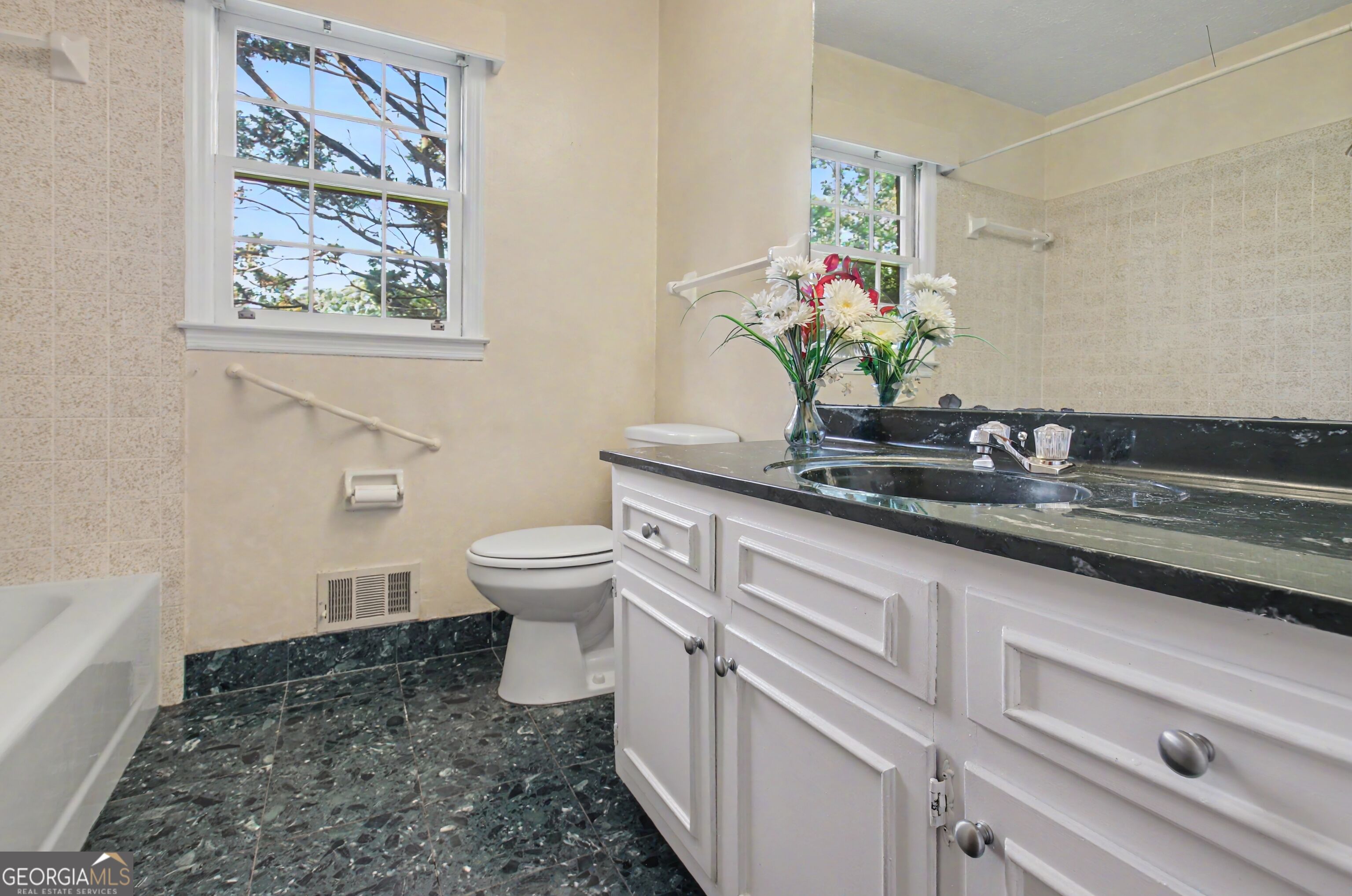 45 North Drive Property Photo 45