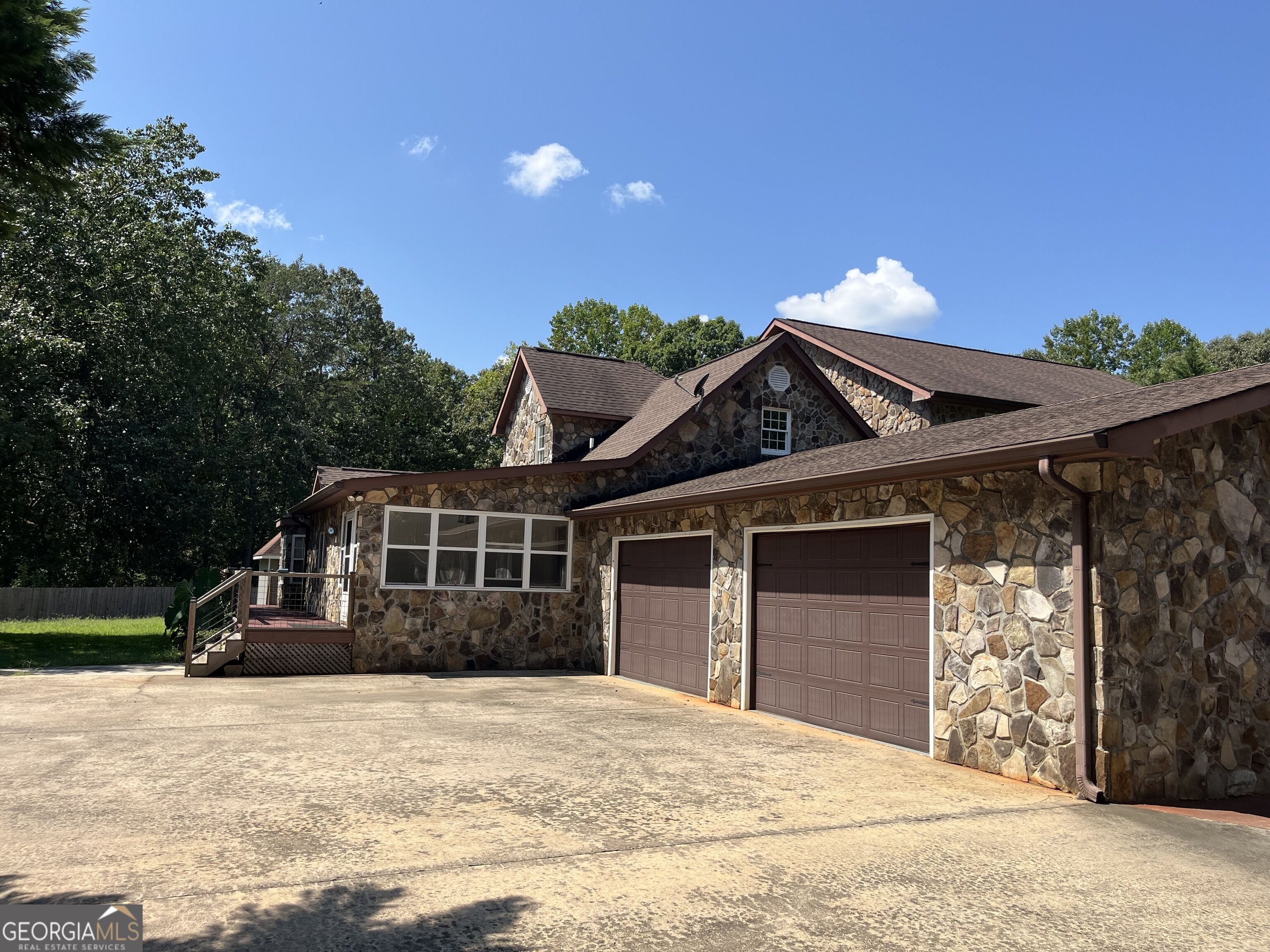 283 Meadow Lane Property Photo 1
