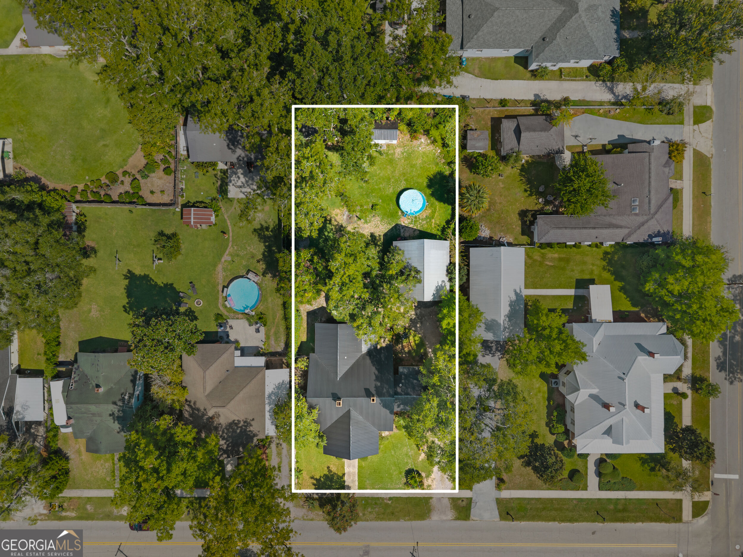 631 Barney Avenue Property Photo 2