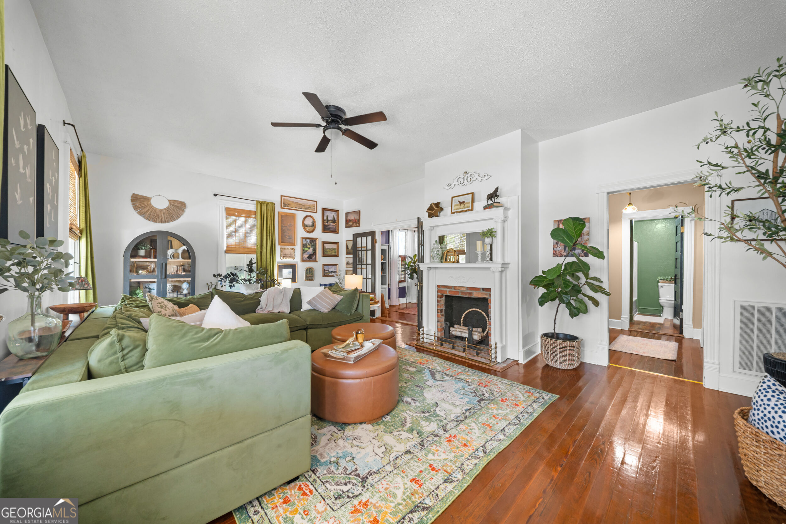 631 Barney Avenue Property Photo 7