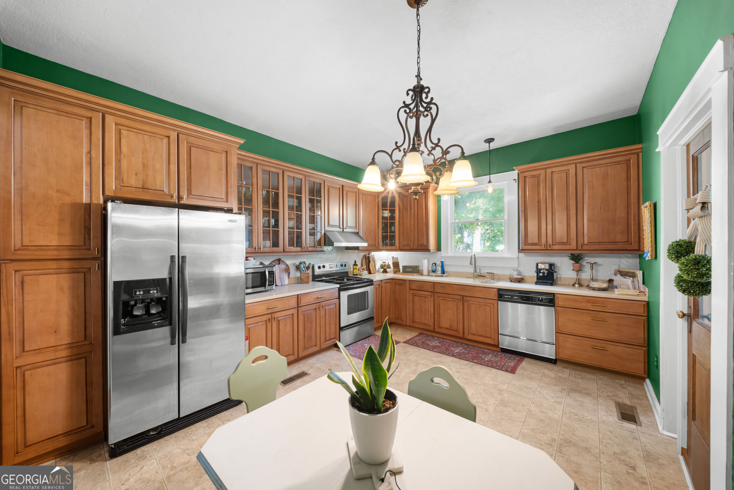 631 Barney Avenue Property Photo 13
