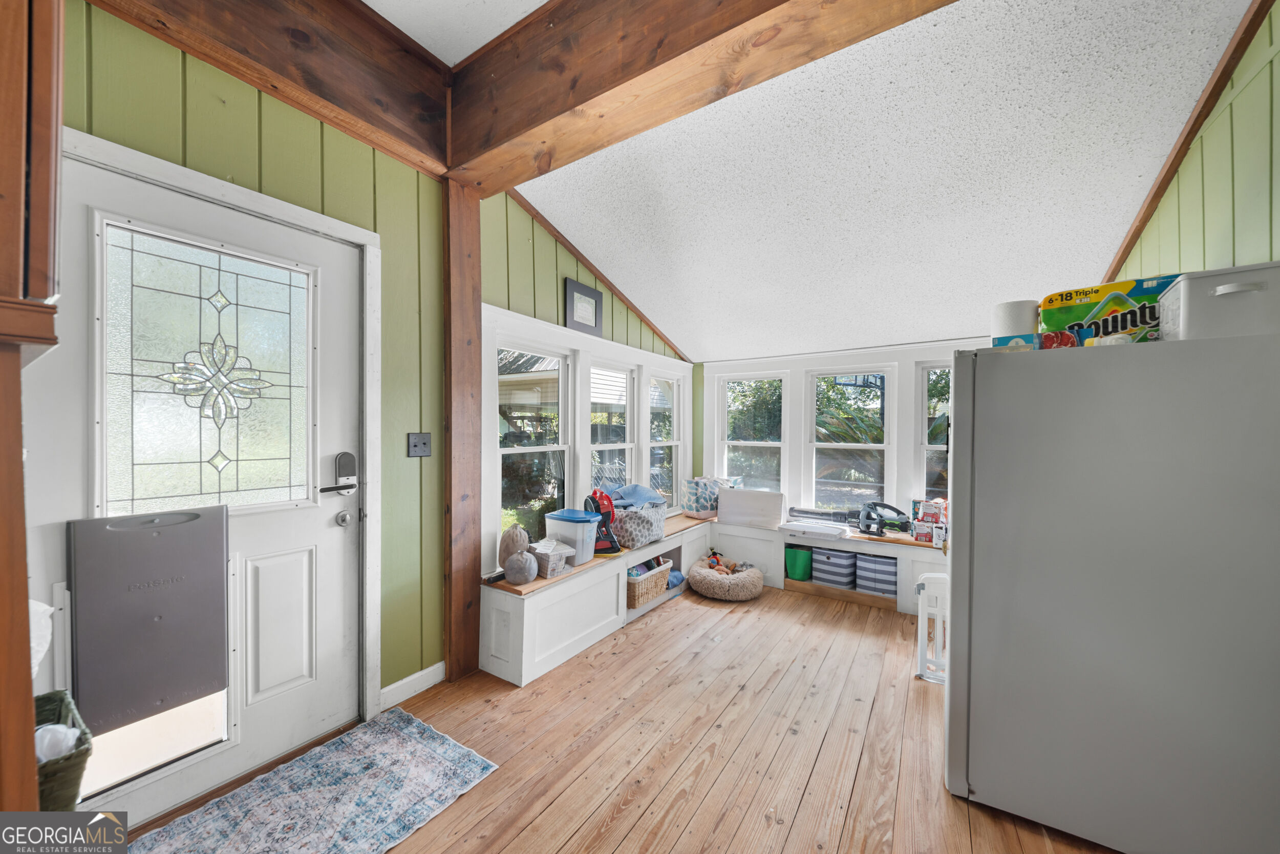 631 Barney Avenue Property Photo 15