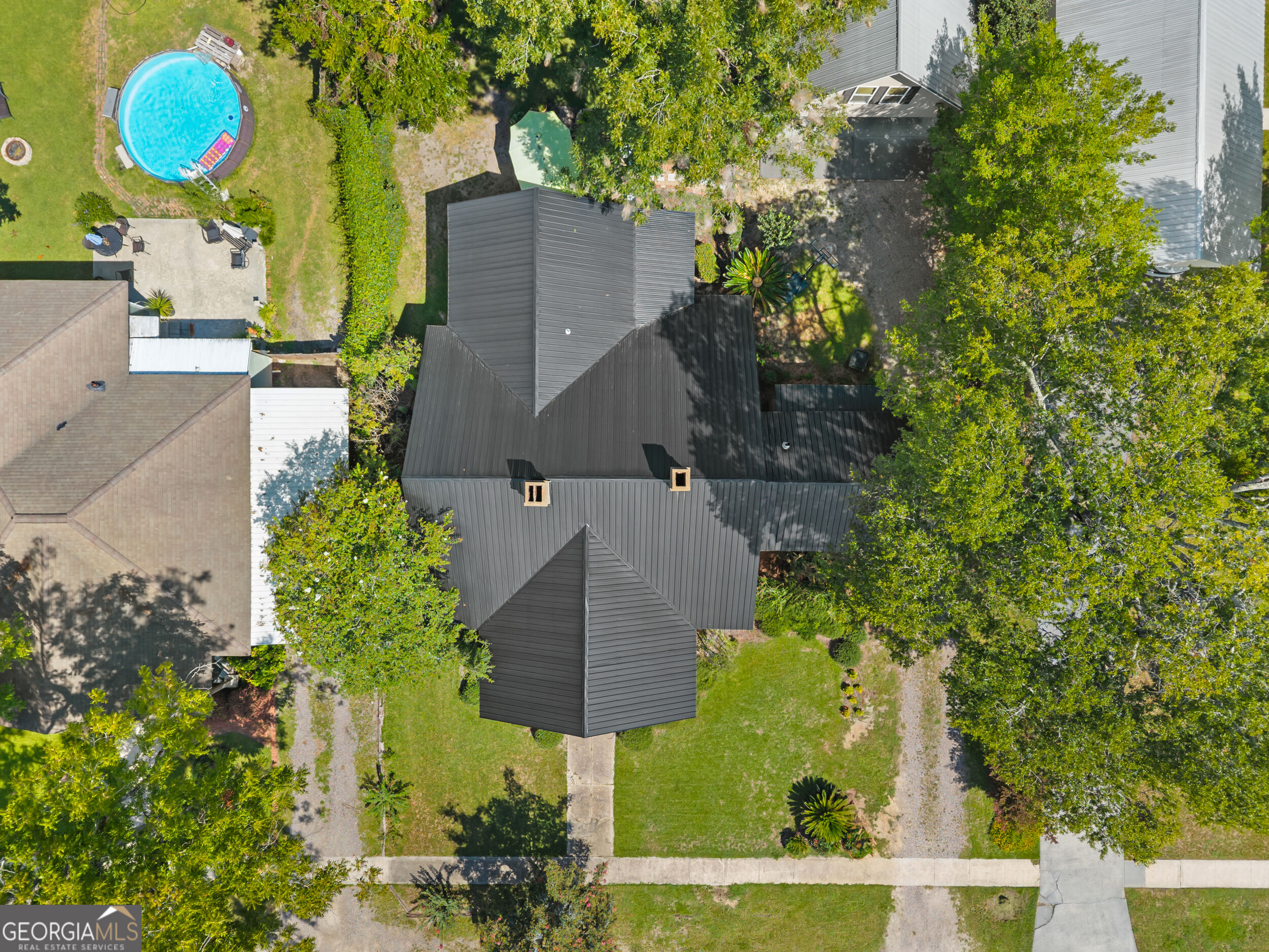 631 Barney Avenue Property Photo 29