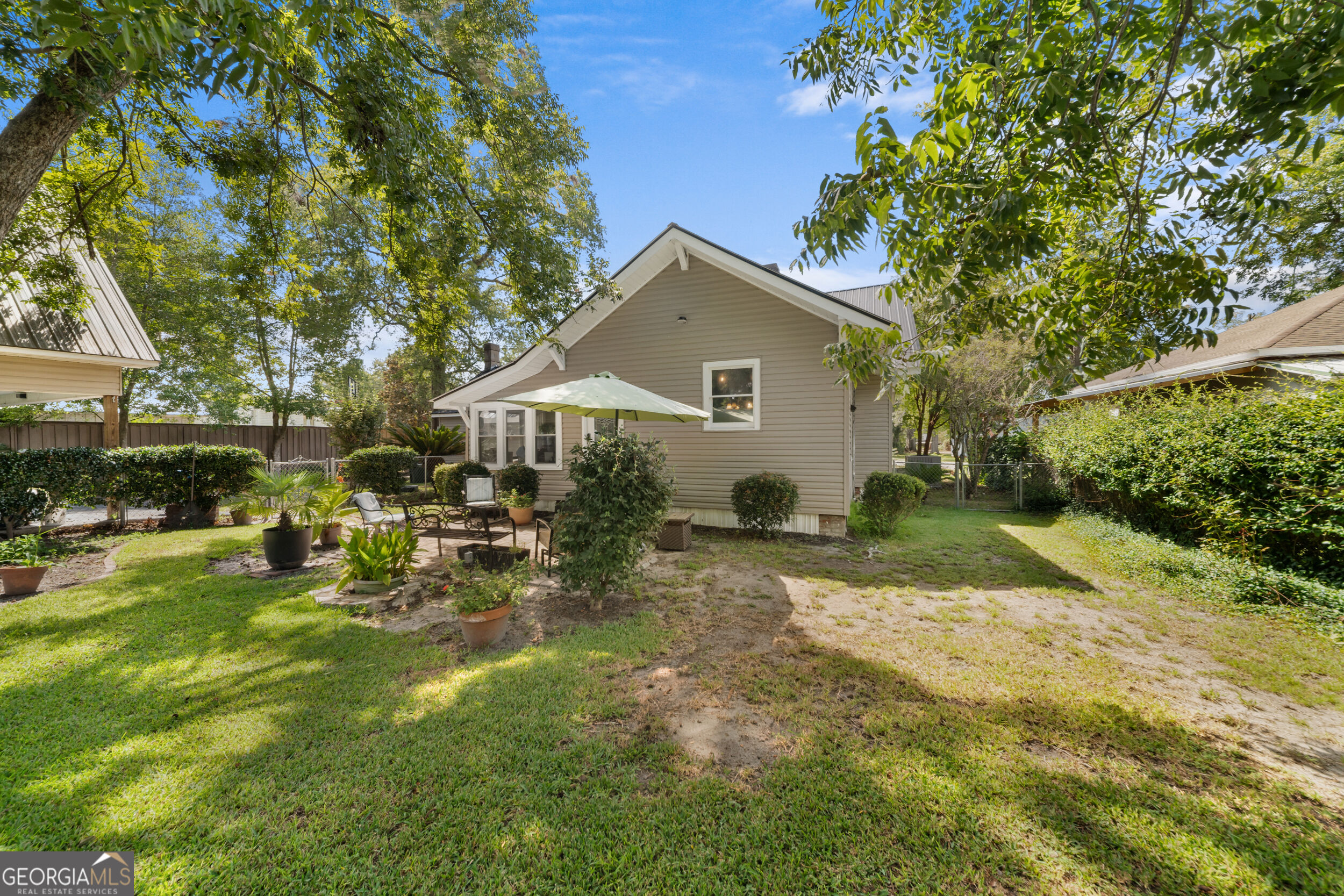 631 Barney Avenue Property Photo 32