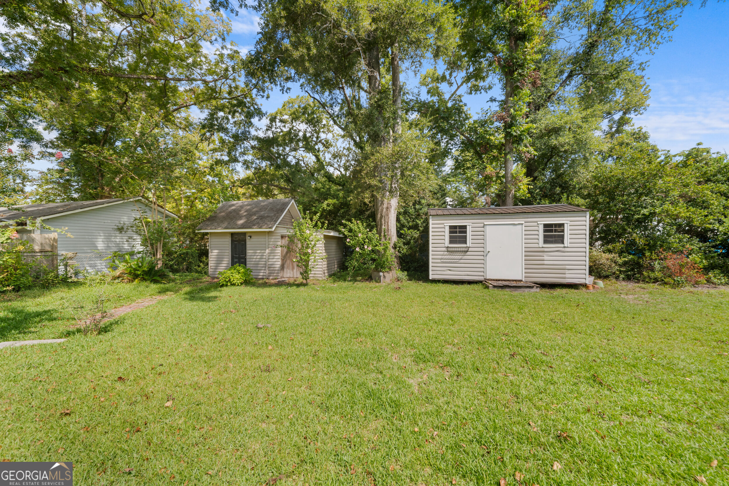 631 Barney Avenue Property Photo 33