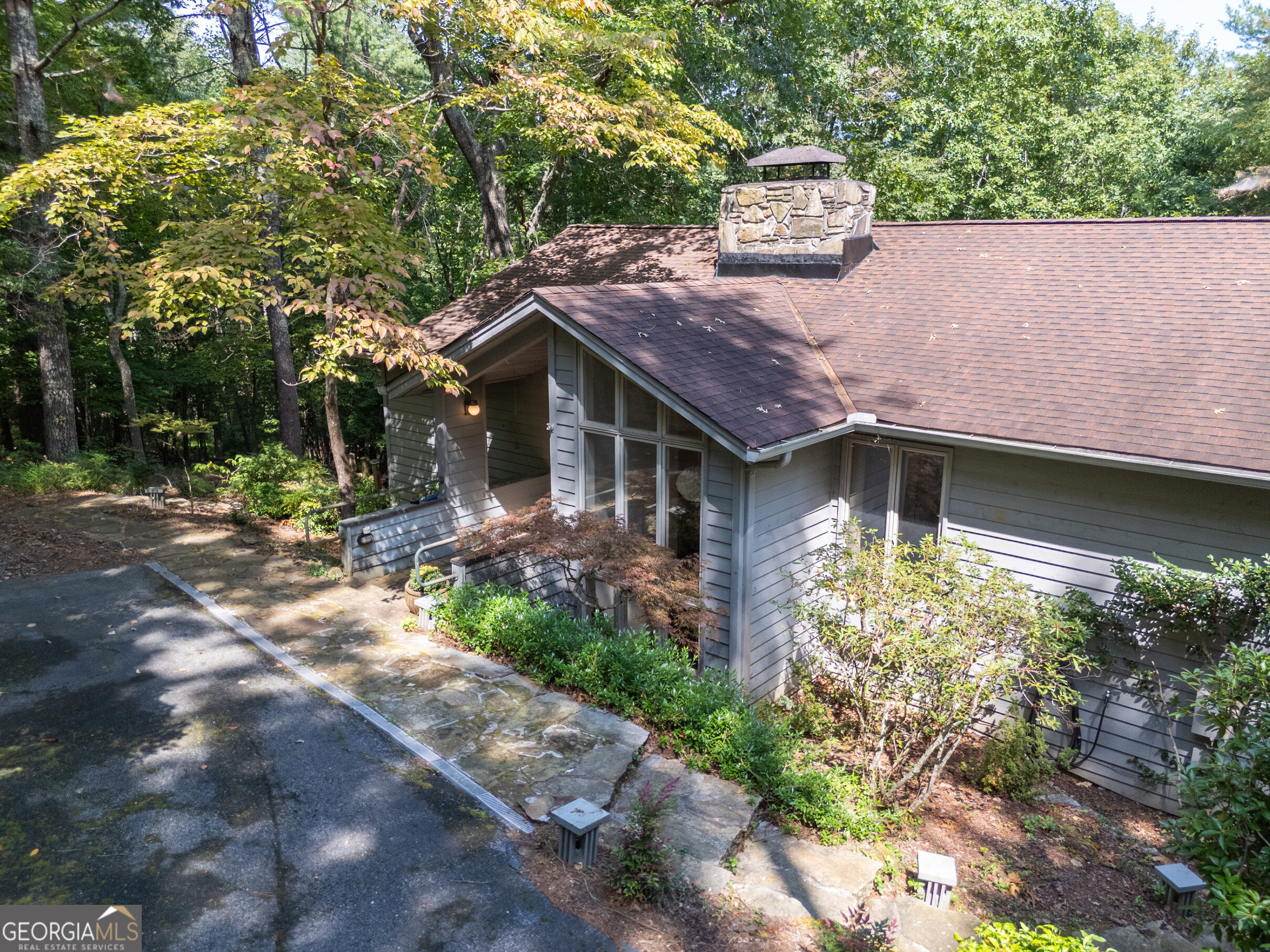 70 Doe Run Property Photo 3