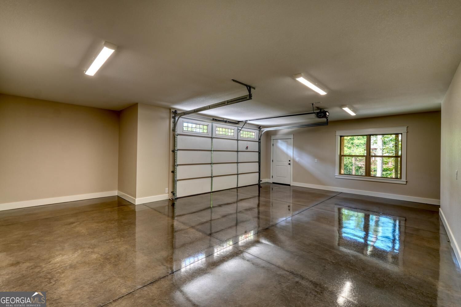 2079 Almont Rd. Property Photo 37