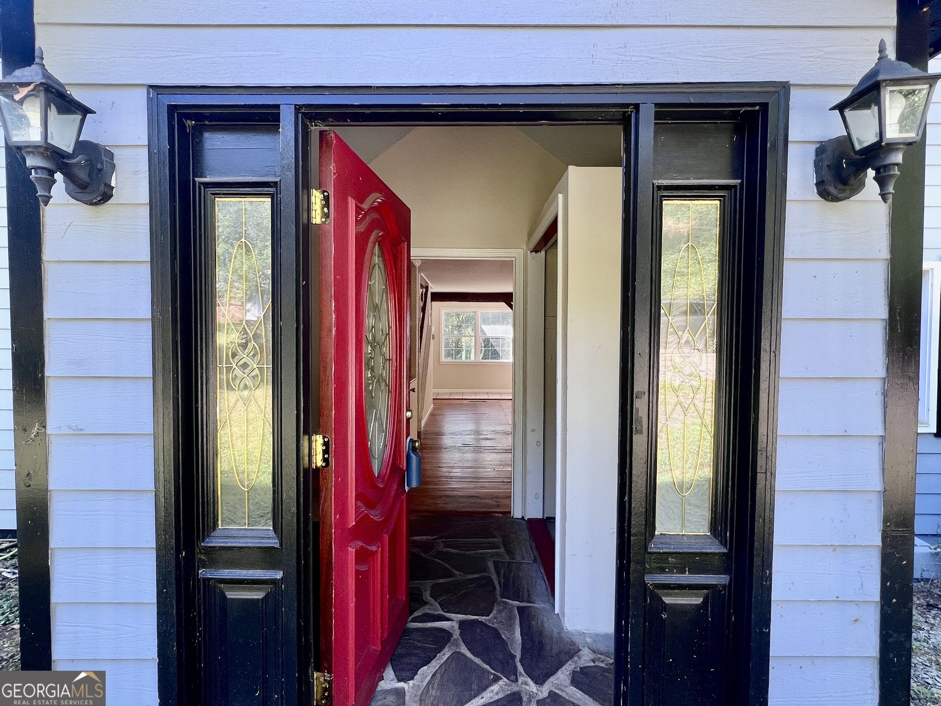 112 Cherry Lane Property Photo 3