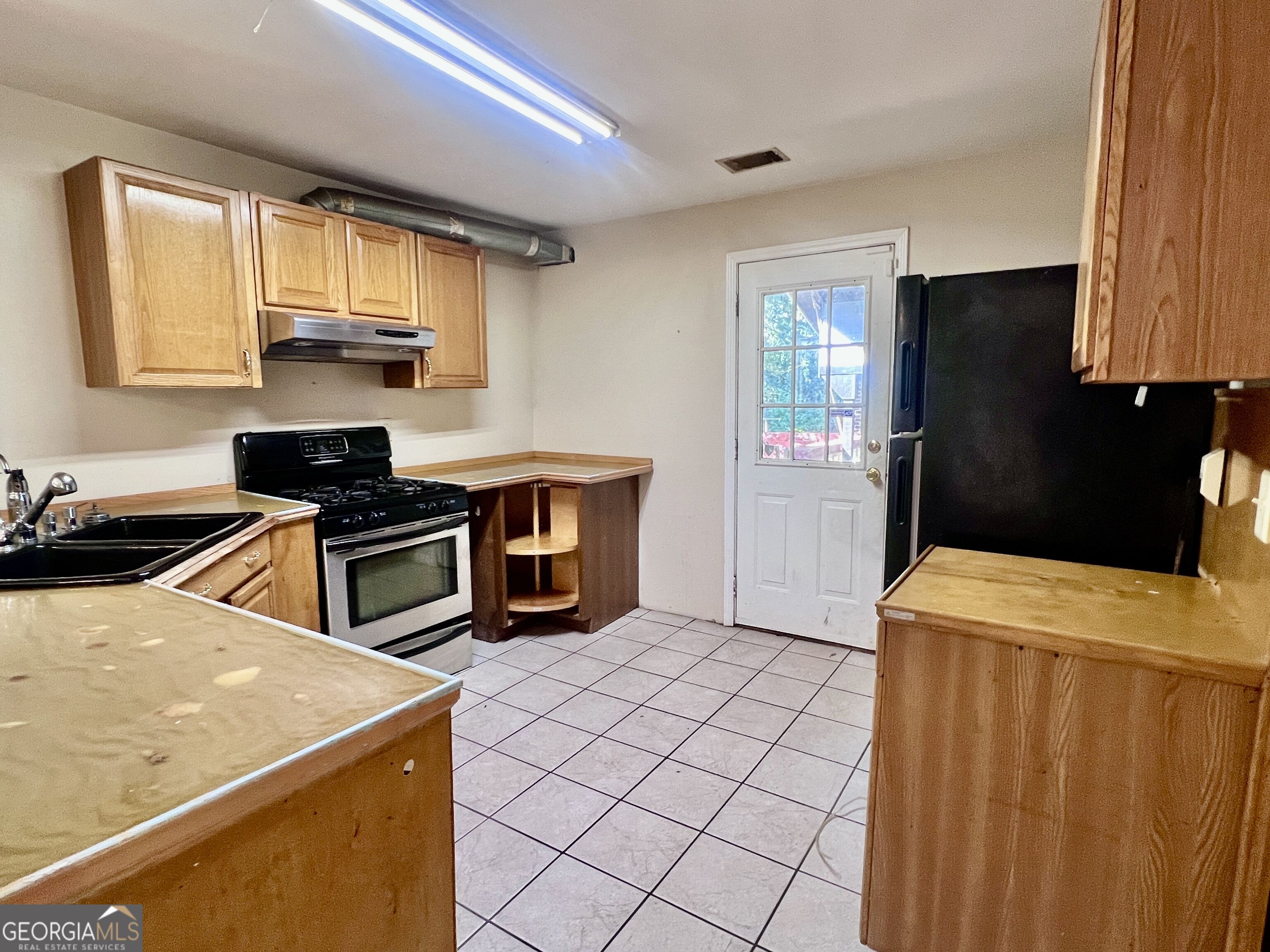 112 Cherry Lane Property Photo 8