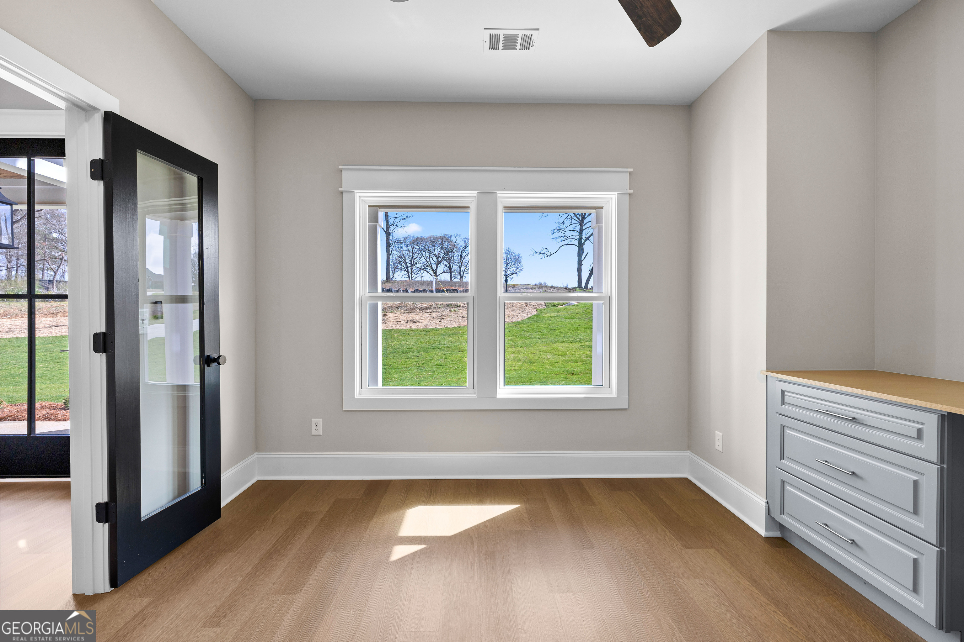 246 S Smith Road Property Photo 12