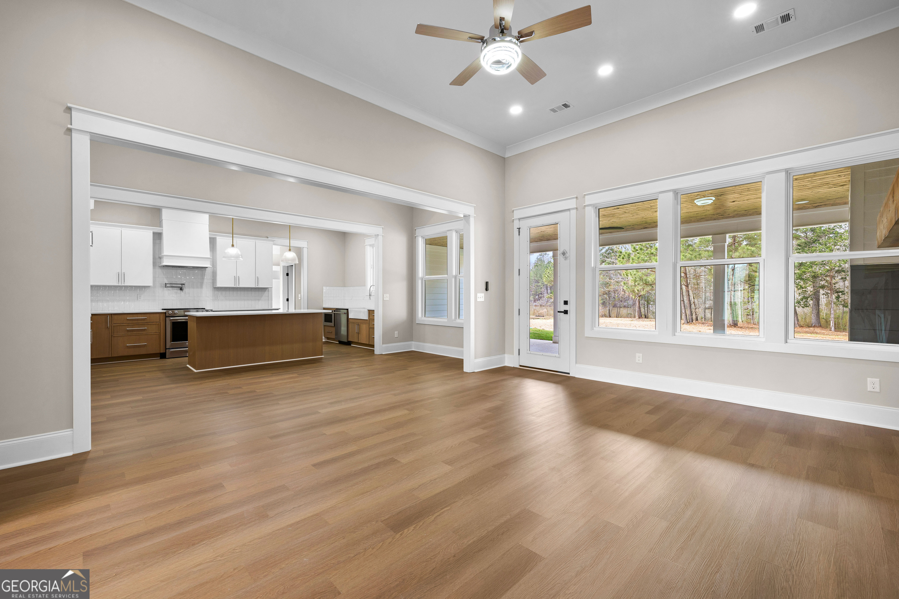 246 S Smith Road Property Photo 18