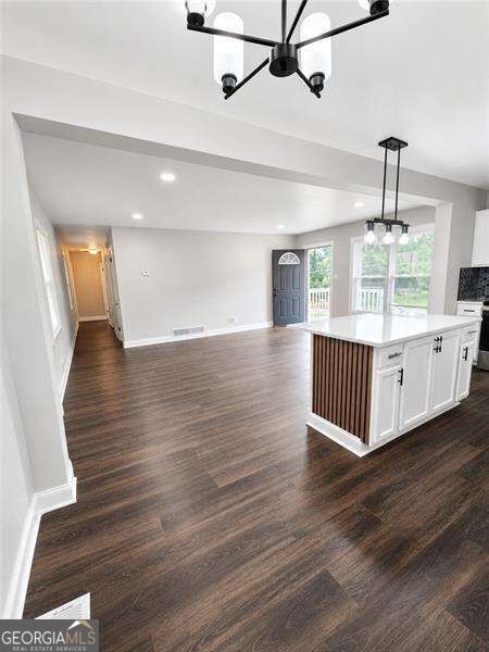2898 Meadowview Drive Se Property Photo 4