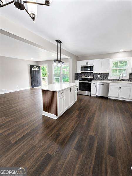 2898 Meadowview Drive Se Property Photo 6