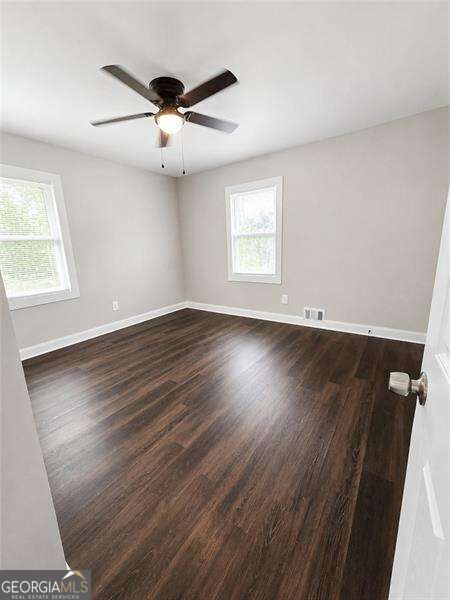 2898 Meadowview Drive Se Property Photo 9