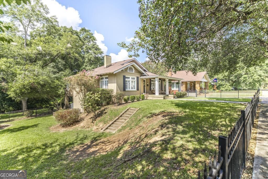 3460 Ridge Avenue Property Photo 4