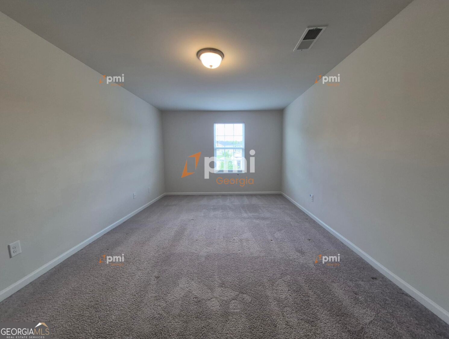 712 Maddux Drive Property Photo 6