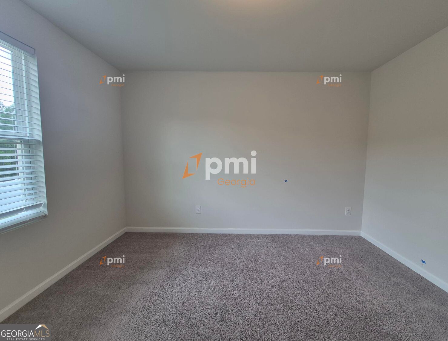 712 Maddux Drive Property Photo 7