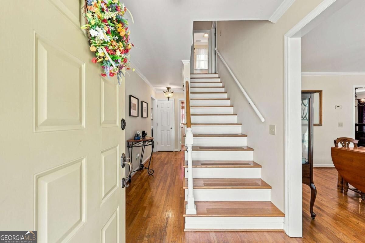 101 Hancock Way Property Photo 6