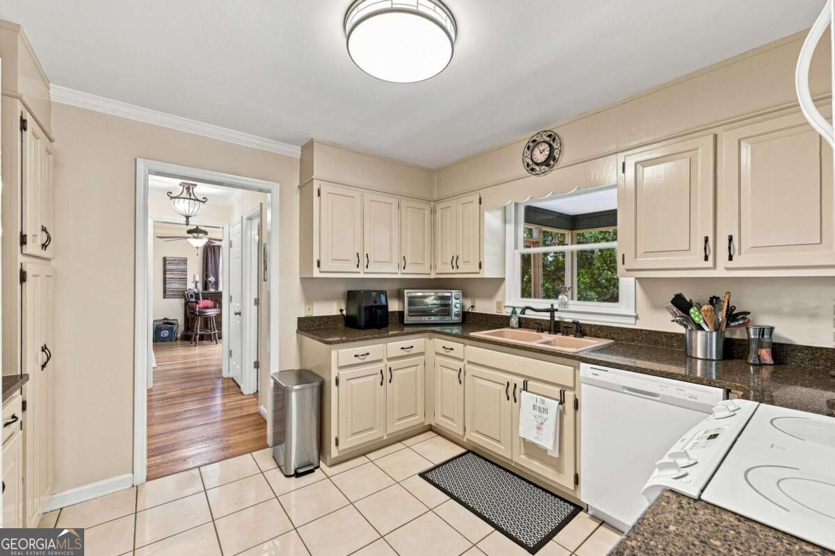 101 Hancock Way Property Photo 16