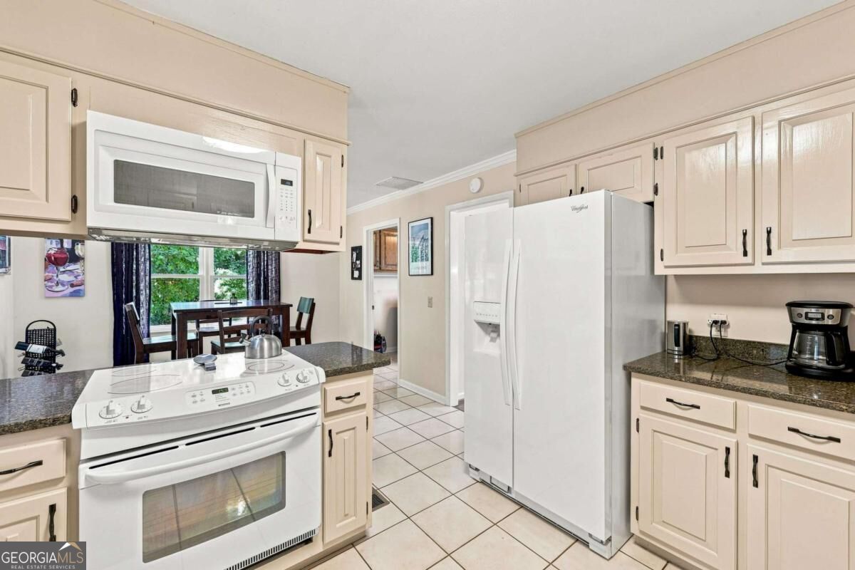 101 Hancock Way Property Photo 18
