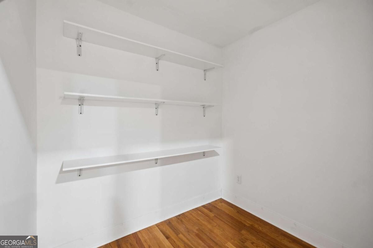 2886 Joyce Avenue Property Photo 11