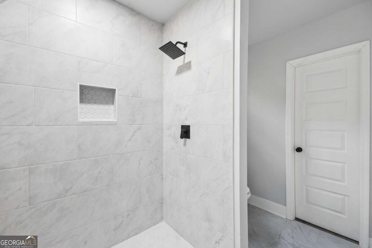 2886 Joyce Avenue Property Photo 16