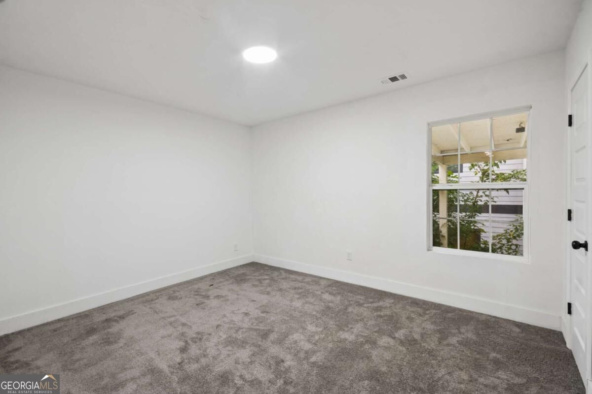 2886 Joyce Avenue Property Photo 19