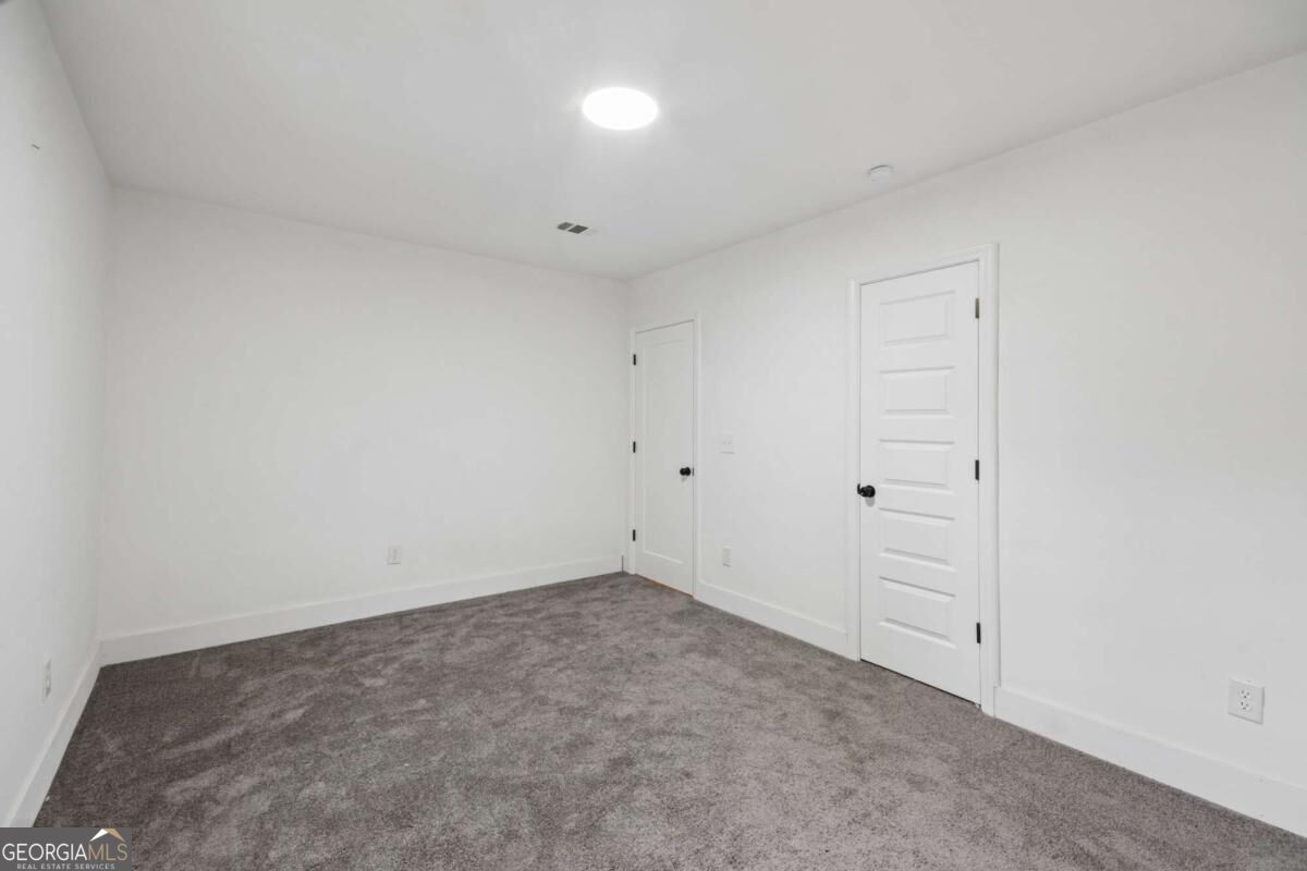 2886 Joyce Avenue Property Photo 22