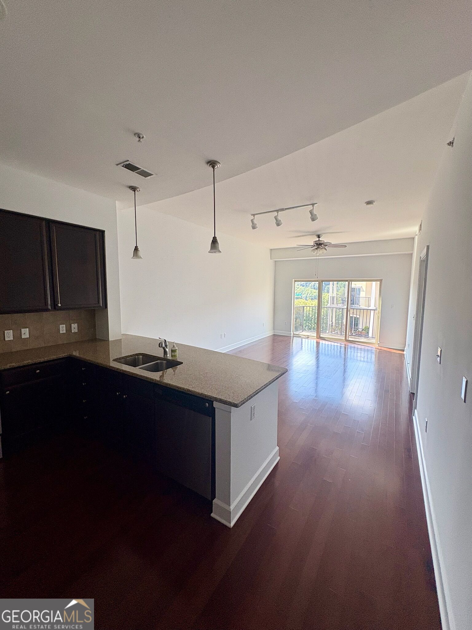 200 River Vista Drive # 732 Property Photo 6