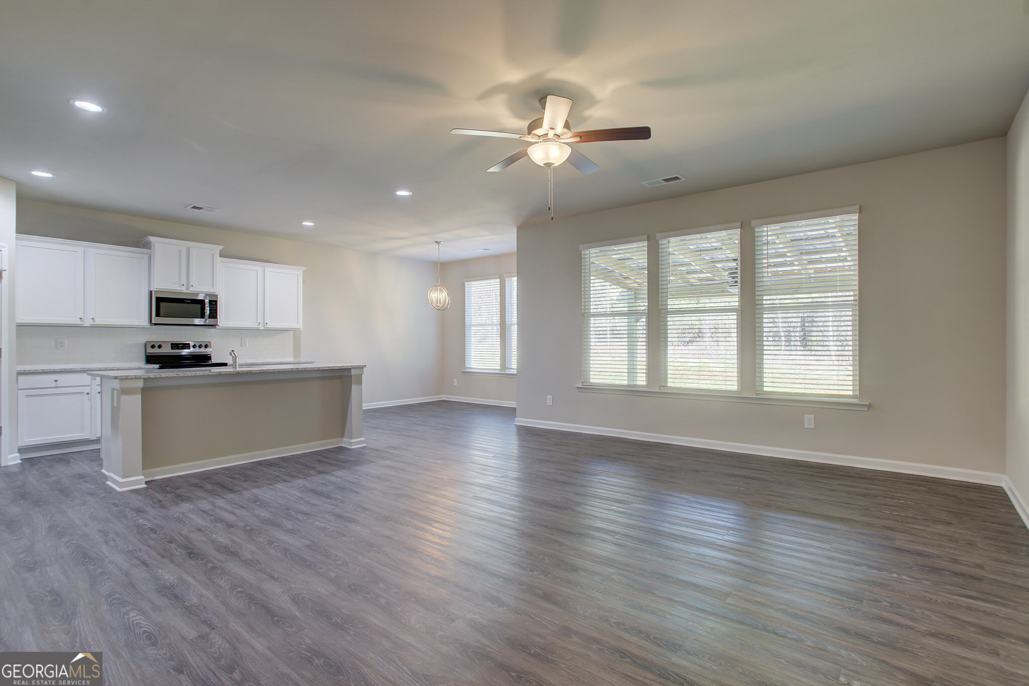 240 Cochin Drive Property Photo 6