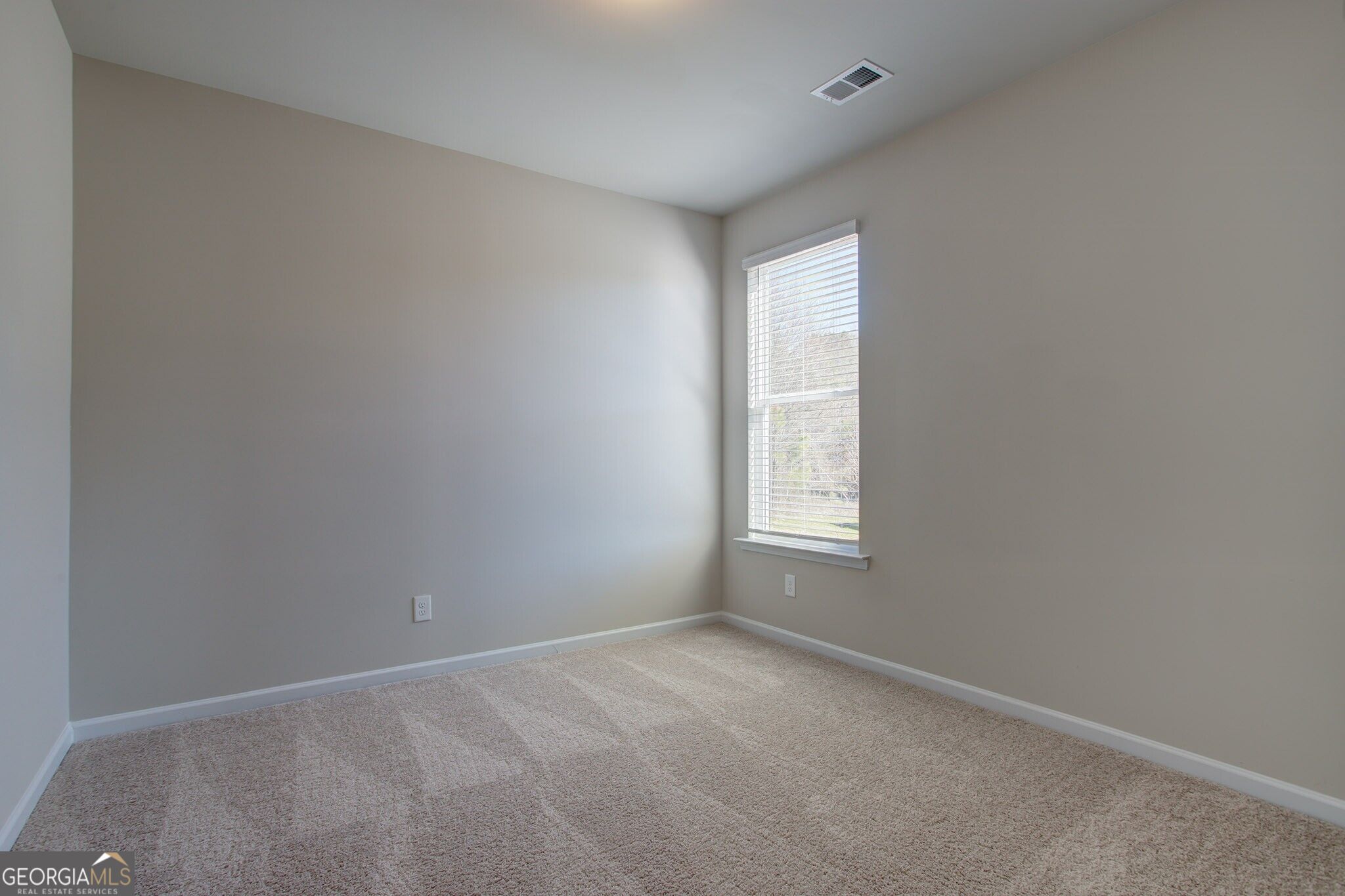 240 Cochin Drive Property Photo 16